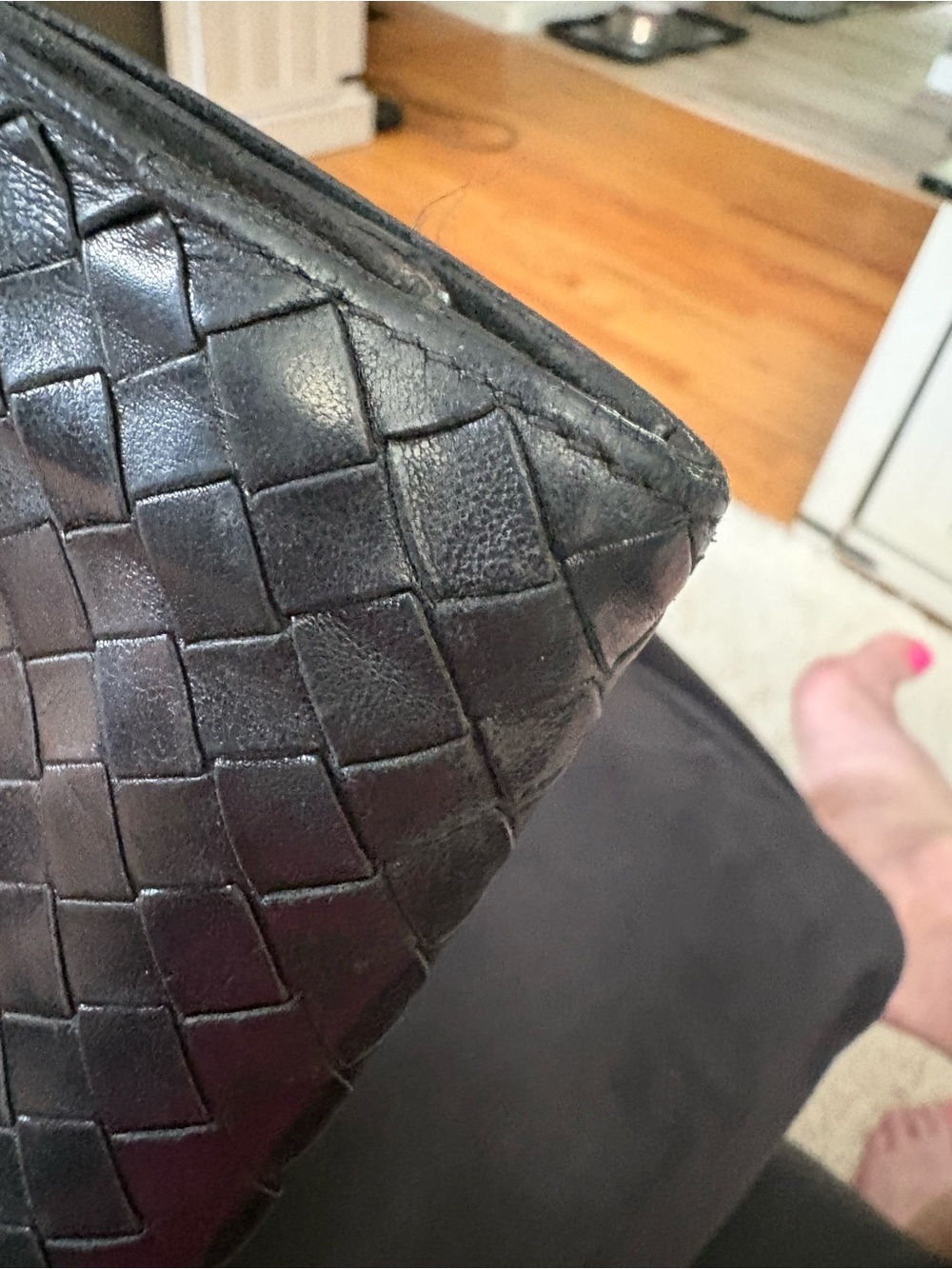 Bottega Veneta Black Embossed Leather wallet with chain - Picture 12 of 17